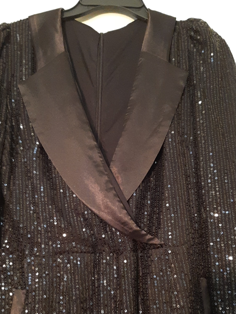 Sequined Jumpsuit With Satin Lapels & Trim. Slight Puffed Sleeve. Sz LG. - Picture 2 of 11